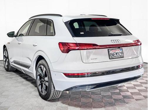 2021 Audi e-tron Premium