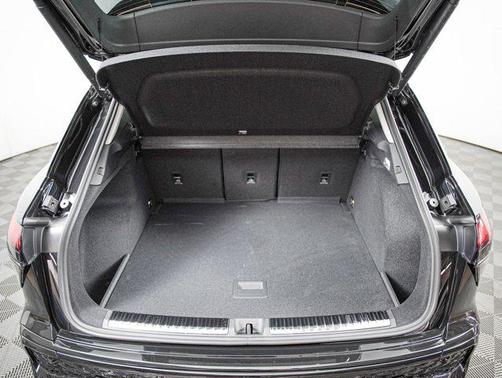 Mythos Black Metallic 2026 Audi Q3 TFSI quattro S tronic