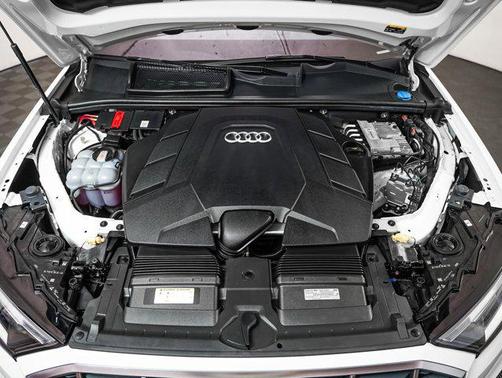 2022 Audi Q7 55 Premium Plus