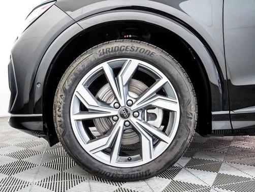 2024 Audi Q4 e-tron Sportback Premium Plus 55 quattro