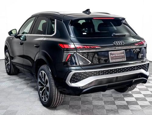2026 Audi Q3 S line