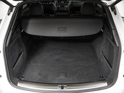 Arkona White 2024 Audi SQ5 3.0T Premium Plus