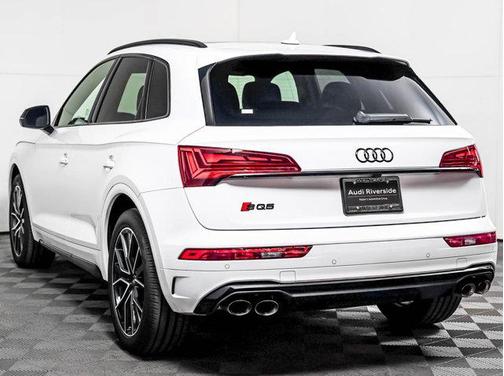 Arkona White 2024 Audi SQ5 3.0T Premium Plus