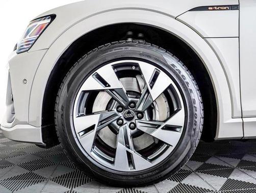 2022 Audi e-tron Sportback S line Prestige