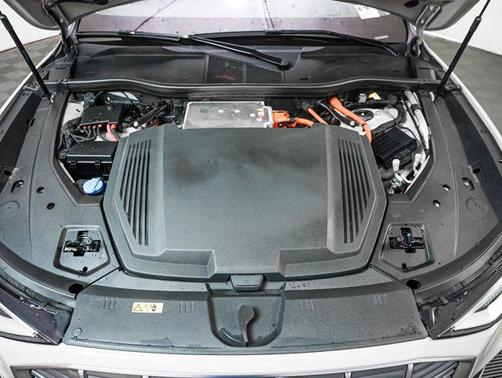 2022 Audi e-tron Sportback S line Prestige