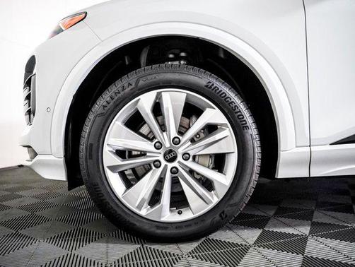 2025 Audi Q6 e-tron Premium