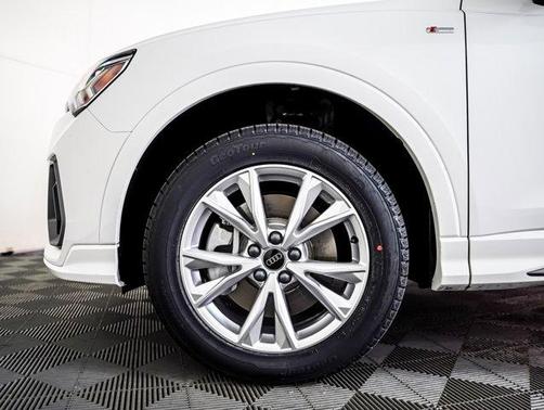 2023 Audi Q3 Premium 45 TFSI S line quattro Tiptronic