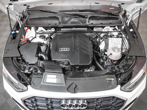 2022 Audi Q5 45 S line Premium Plus