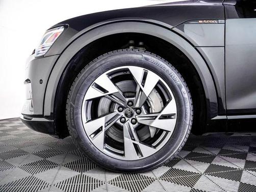 2021 Audi e-tron Premium