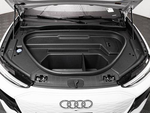 2025 Audi Q6 e-tron Premium quattro
