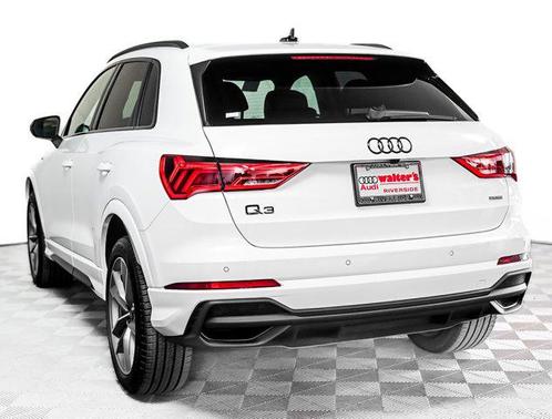 2025 Audi Q3 Premium 45 TFSI S line quattro Tiptronic