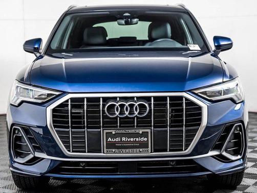 Navarra Blue Metallic 2023 Audi Q3 Premium 45 TFSI S line quattro Tiptronic
