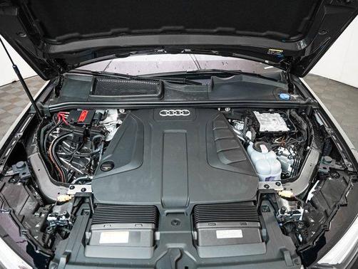 2026 Audi Q7 45 Premium