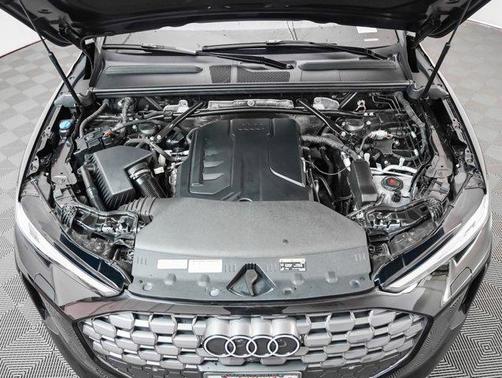 2025 Audi Q5 Premium TFSI quattro S tronic