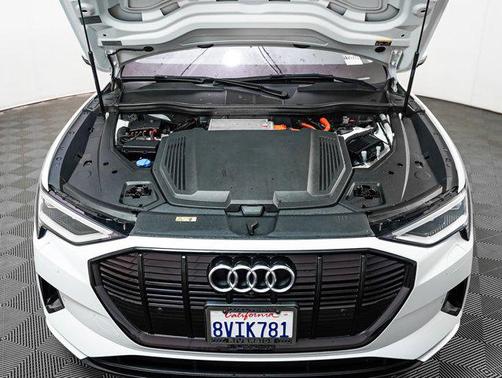 2021 Audi e-tron Premium