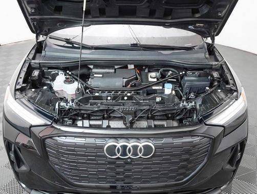 2024 Audi Q4 e-tron Premium Plus 55 quattro