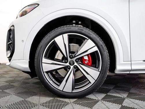 2025 Audi SQ5 3.0T Premium Plus