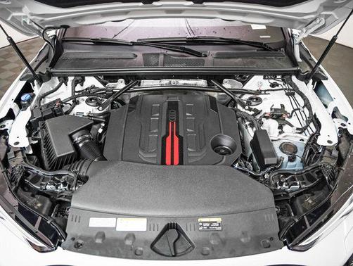 2025 Audi SQ5 3.0T Premium Plus