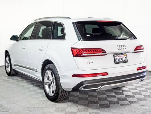 2022 Audi Q7 55 Premium