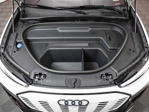 2025 Audi SQ6 e-tron Premium Plus quattro