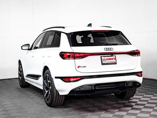 2025 Audi SQ6 e-tron Premium Plus quattro