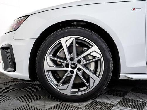 2025 Audi A4 45 S line Premium