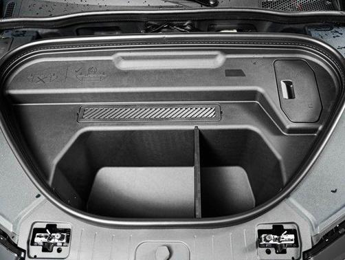 Mythos Black Metallic 2027 Audi Q6 e-tron Sportback Premium