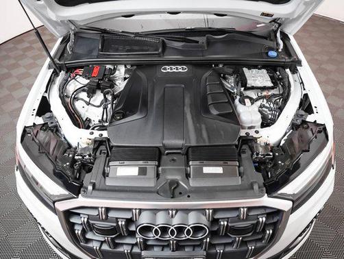 2025 Audi Q7 45 Premium Plus