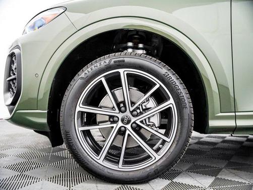 District Green Metallic 2026 Audi Q5 Premium Plus TFSI quattro S tronic