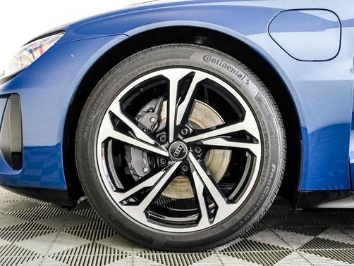 2022 Audi e-tron GT Premium Plus