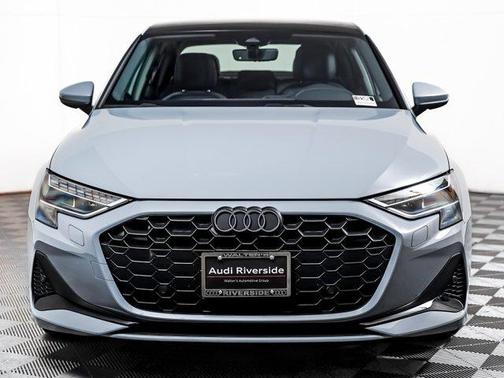 Arrow Gray Pearl Effect 2025 Audi A3 Premium