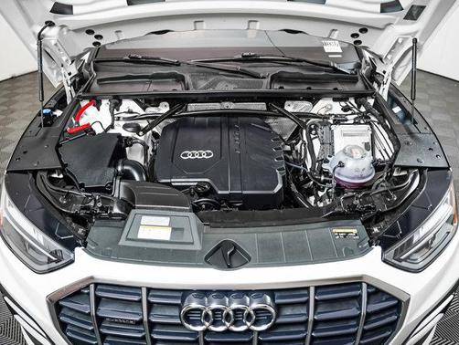 Ibis White 2023 Audi Q5 40 Premium