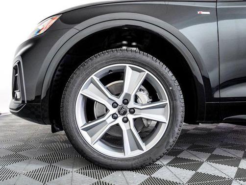 2025 Audi Q5 45 S line Premium