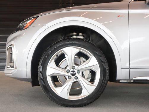 2022 Audi Q5 45 S line Premium Plus