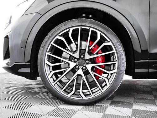 Mythos Black Metallic 2026 Audi SQ8 4.0T Prestige