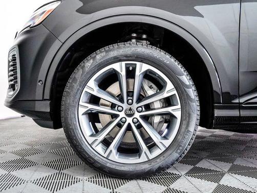 2025 Audi Q7 45 Premium