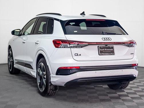 2024 Audi Q4 e-tron Premium Plus 55 quattro