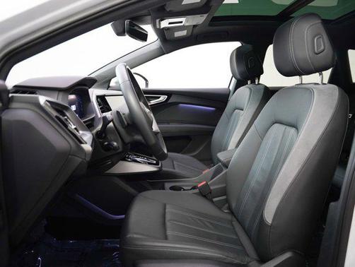 2024 Audi Q4 e-tron Premium Plus 55 quattro