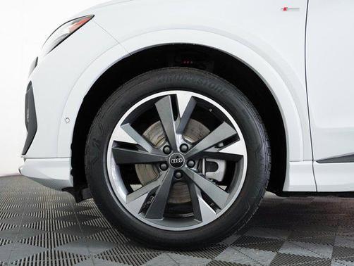 2024 Audi Q4 e-tron Premium Plus 55 quattro