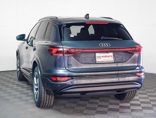 2025 Audi Q6 e-tron Premium Plus quattro