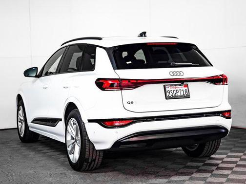 2025 Audi Q6 e-tron Premium