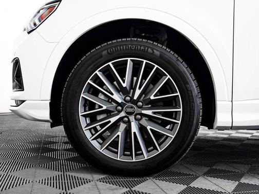 2023 Audi Q3 Premium 40 TFSI quattro Tiptronic