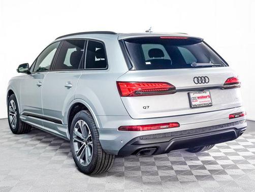 2025 Audi Q7 45 Premium Plus