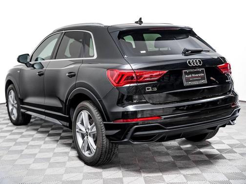Mythos Black Metallic 2023 Audi Q3 45 S line Premium Plus