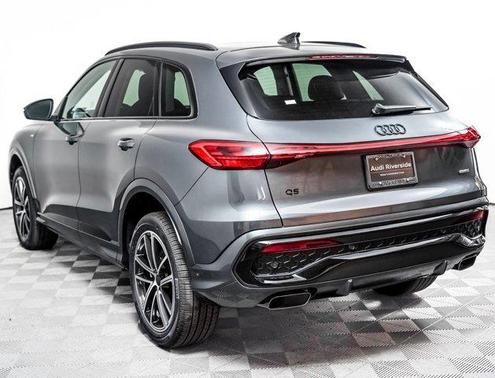 Daytona Gray Metallic 2026 Audi Q5 Premium Plus TFSI quattro S tronic