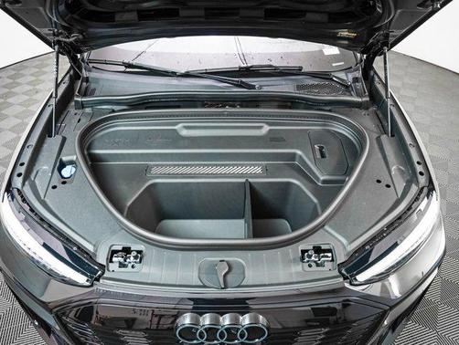 2025 Audi SQ6 e-tron Premium Plus quattro