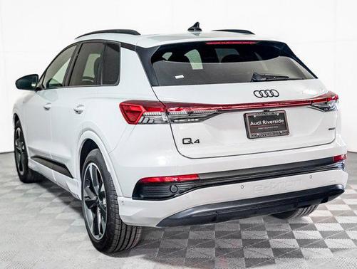 2024 Audi Q4 e-tron Premium Plus 55 quattro