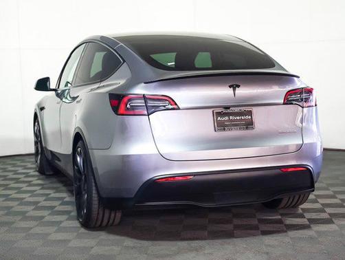 2024 Tesla Model Y Performance Dual Motor All-Wheel Drive