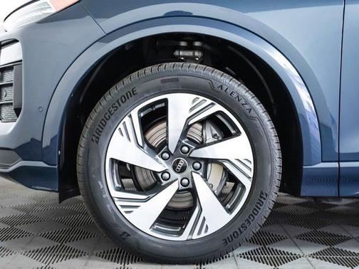 2025 Audi Q6 e-tron Premium Plus quattro