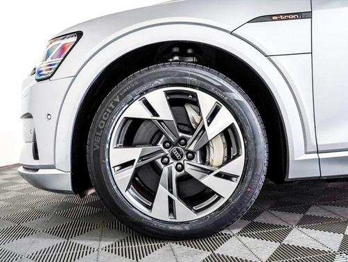 2022 Audi e-tron Premium